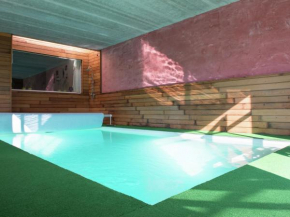 Гостиница Spacious house in Moulin du Ruy with sauna and indoor pool  Стумон